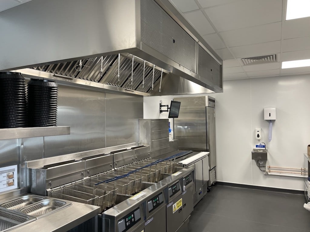 Slim Chickens, Crawley